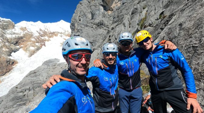 Siula Grande – Matteo Della Bordella con la SMAM apre “Valore Alpino”
