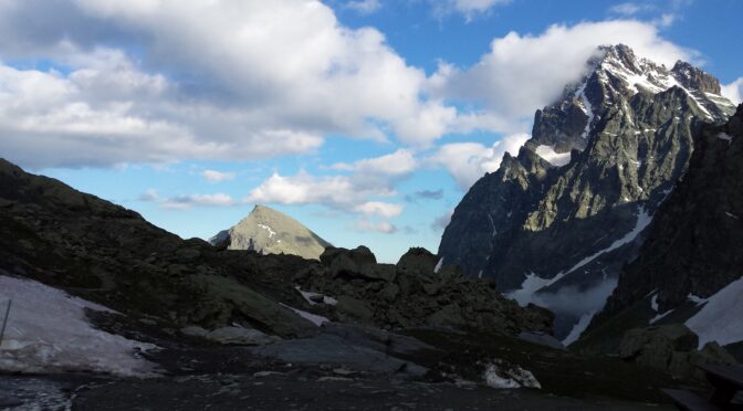 In edicola MERIDIANI MONTAGNE “Monviso Valle Varaita e Valle Po”