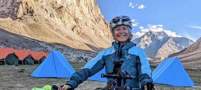Renata Andolfi in … “Himalaya in bicicletta:  una donna in solitaria  dove l’aria è sottile”